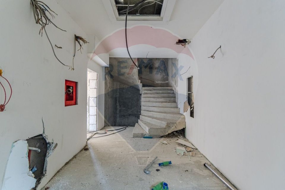 Activ Hotelier SubEvaluat | 18.000 mp construiti | 3 ha teren | BRASOV