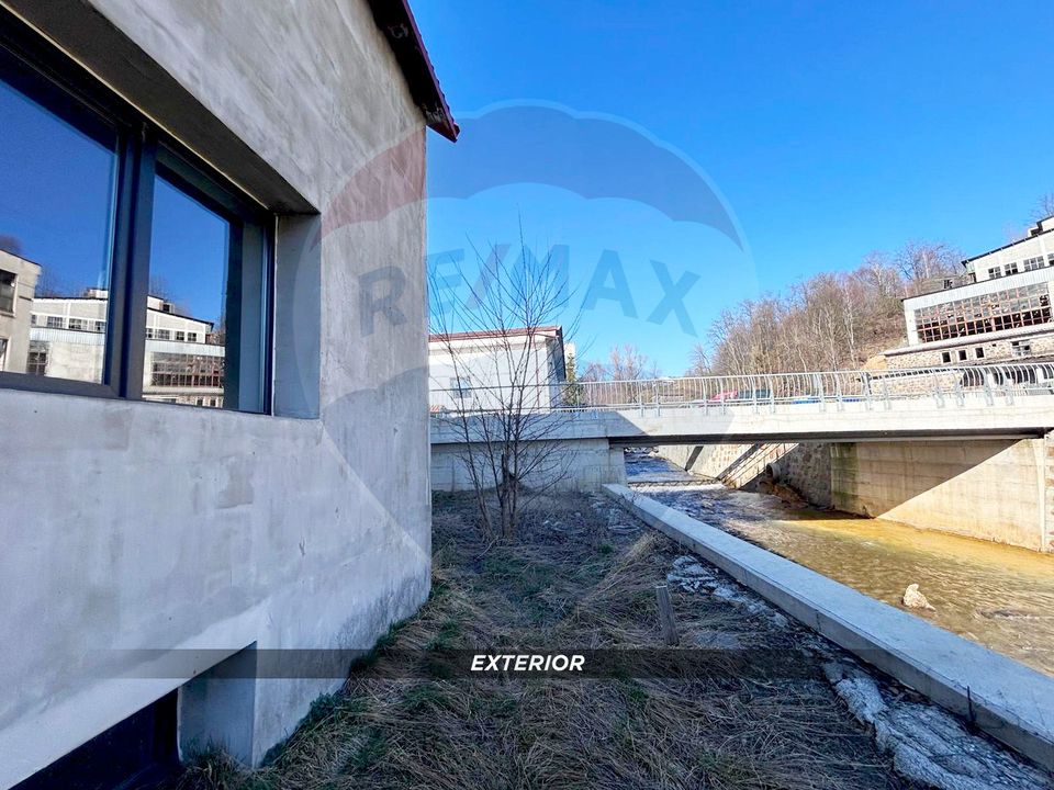 Hala industriala cu pod inalt si utilitati – OPORTUNITATE CAVNIC