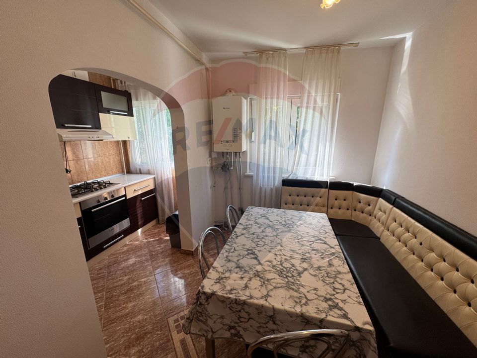 Apartament cu 3 camere de vanzare