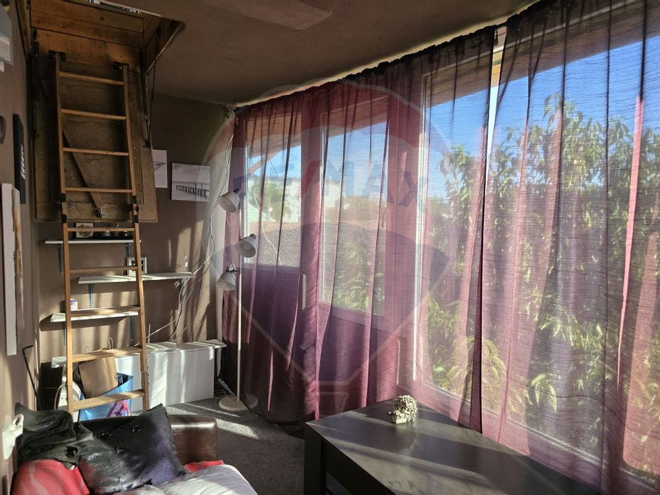 Casă / Vilă cu 5 camere de vânzare în zona George Enescu