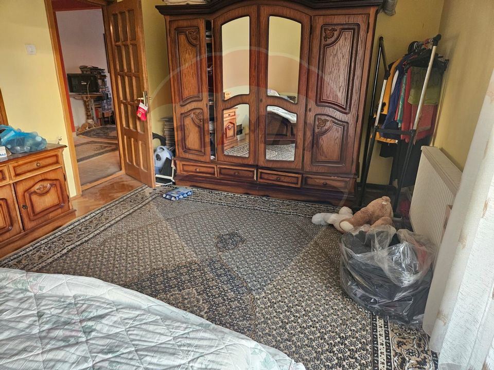 Apartament cu 3 camere de vânzare, str. Hortensiei