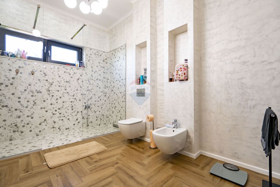 5 room House / Villa for sale, Dealuri Oradea area