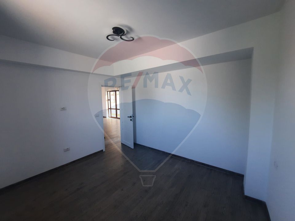 9 room Apartment for sale, Central area