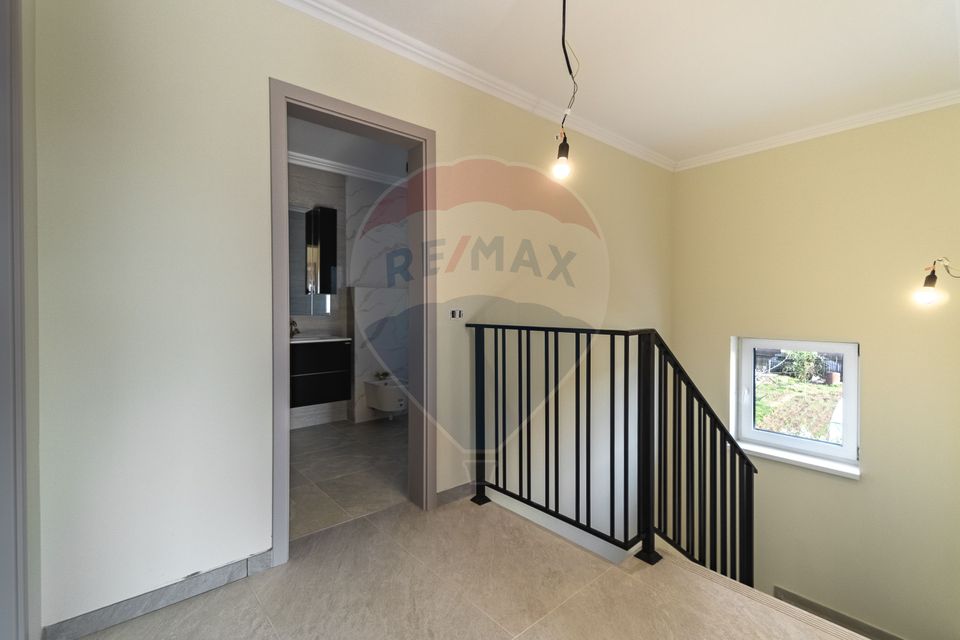 5 room House / Villa for sale