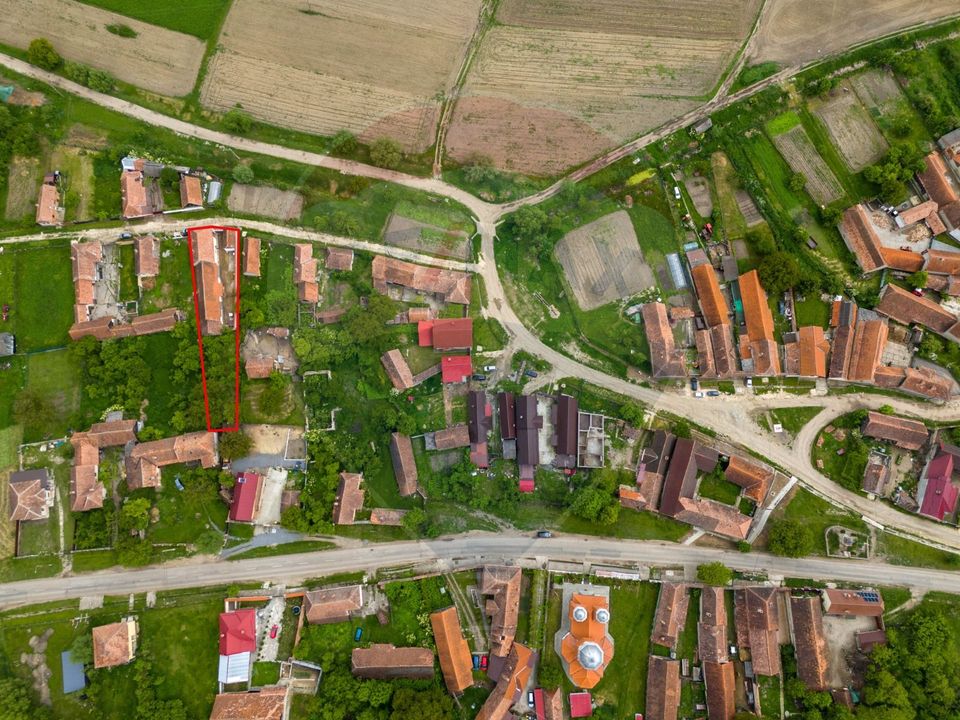 Casă de vacanta, cu annexe si pomi fructiferi, Ungra!