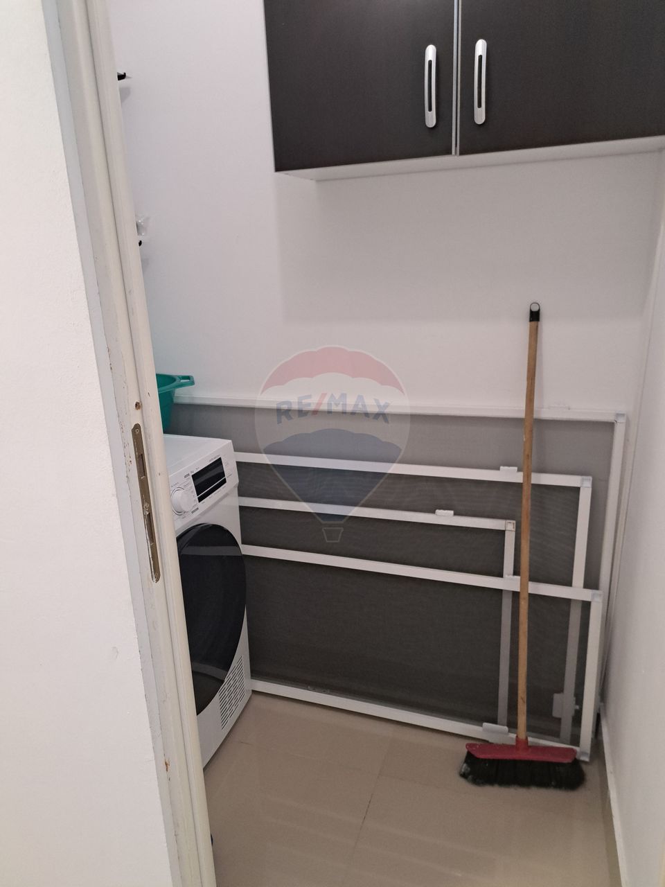 2 Camere de Închiriat, Centru