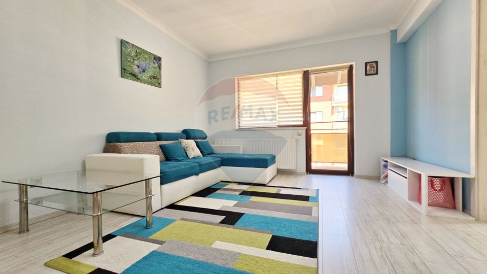 Apartament cu 3 camere de vânzare, 2 locuri de parcare, Floresti