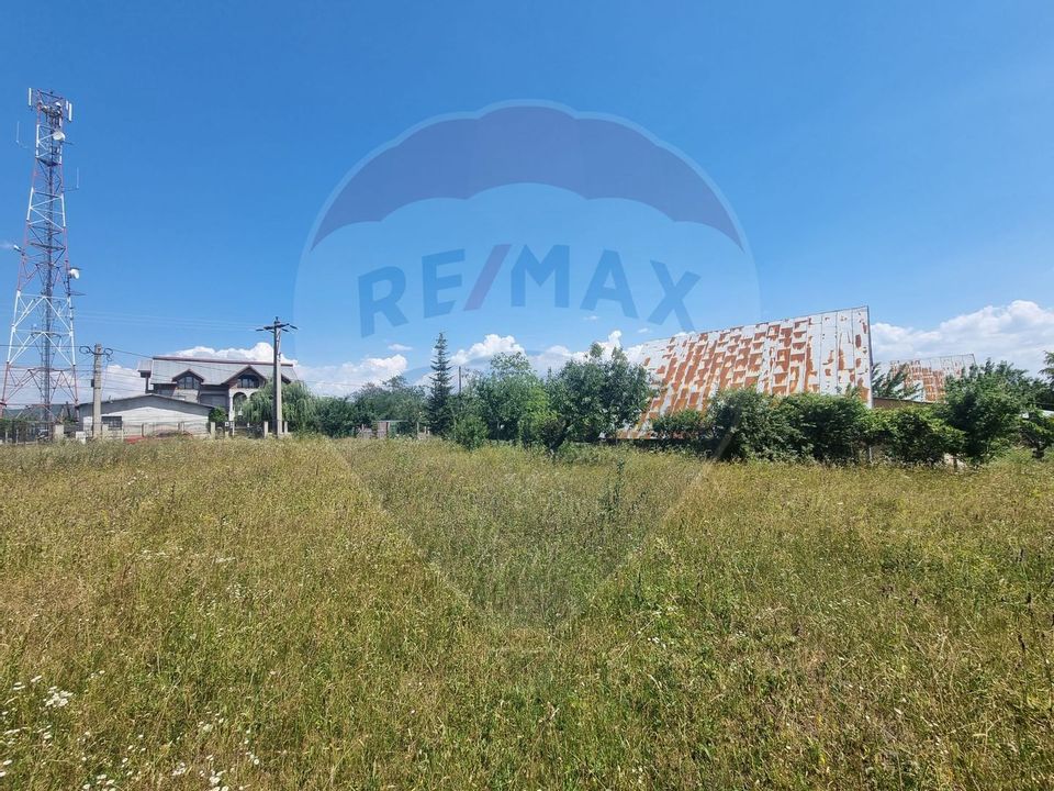 Teren intravilan 11.500 mp – Strada Cismari Vălenii de Munte