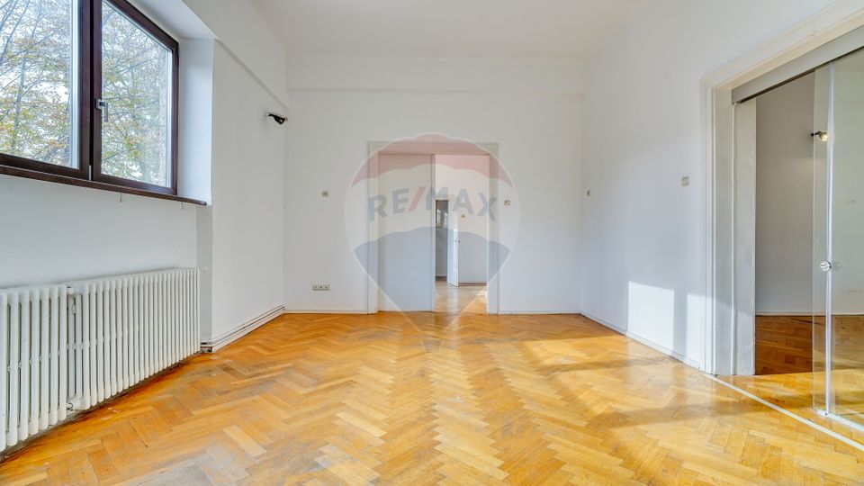 4 room Apartment for rent, Centrul Istoric area