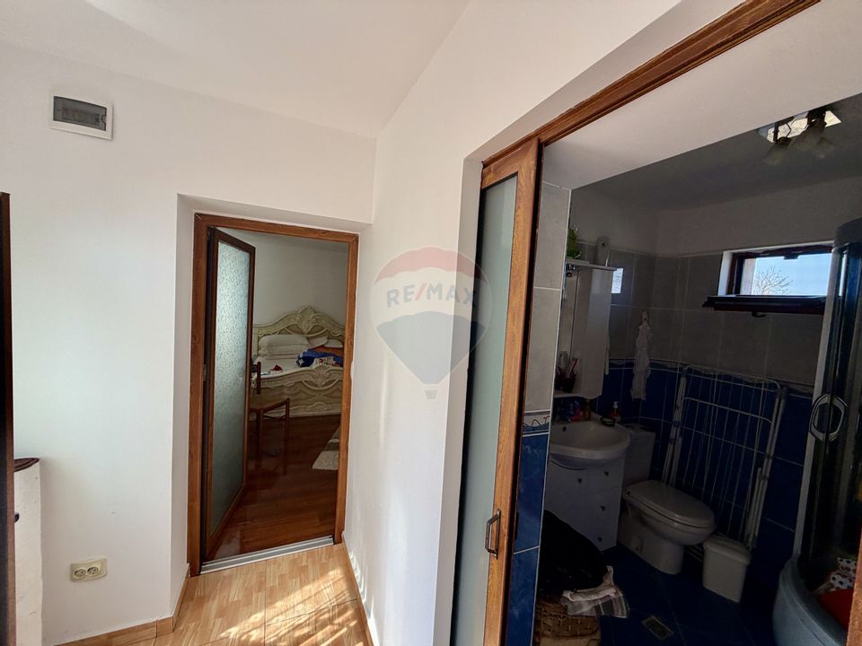 Casă / Vilă cu 4 camere de vânzare