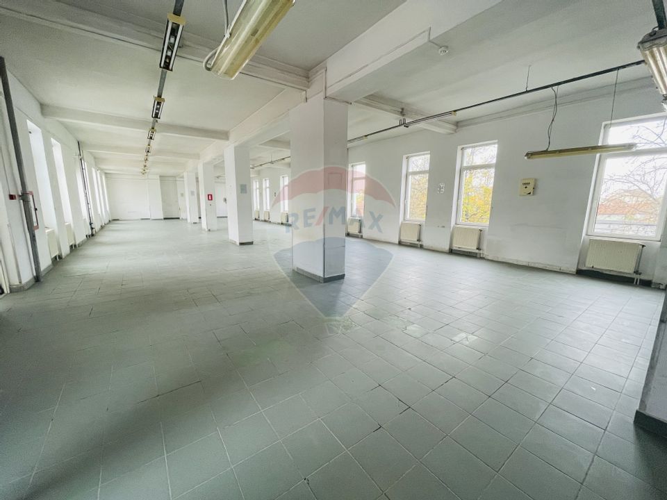 250sq.m Office Space for rent, Centru Civic area