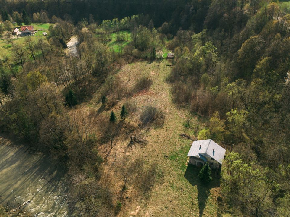 Land 30,283sqm Cazaci / Strada Principala DC 135