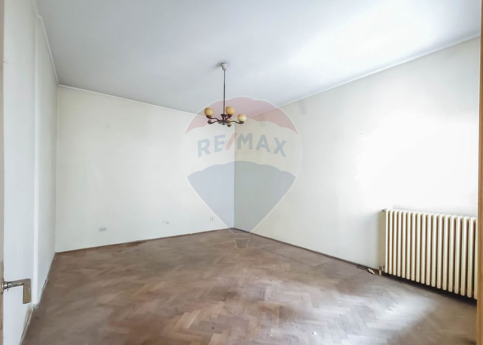 Vanzare Apartament 3 Camere, 2 Balcoane+2 Boxe, Universitate-P. Romana