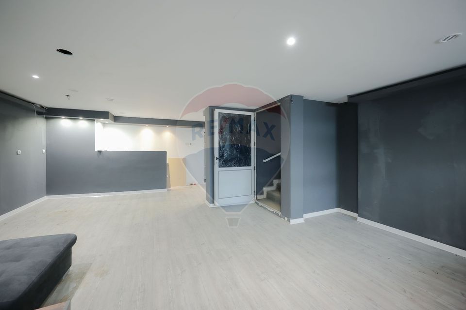 8 room House / Villa for sale, Iosia area