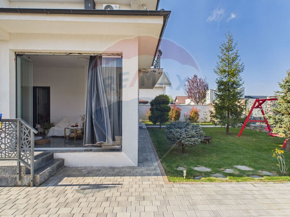 Vilă moderna si luminoasa 2020, cu 5 camere, 500mp curte