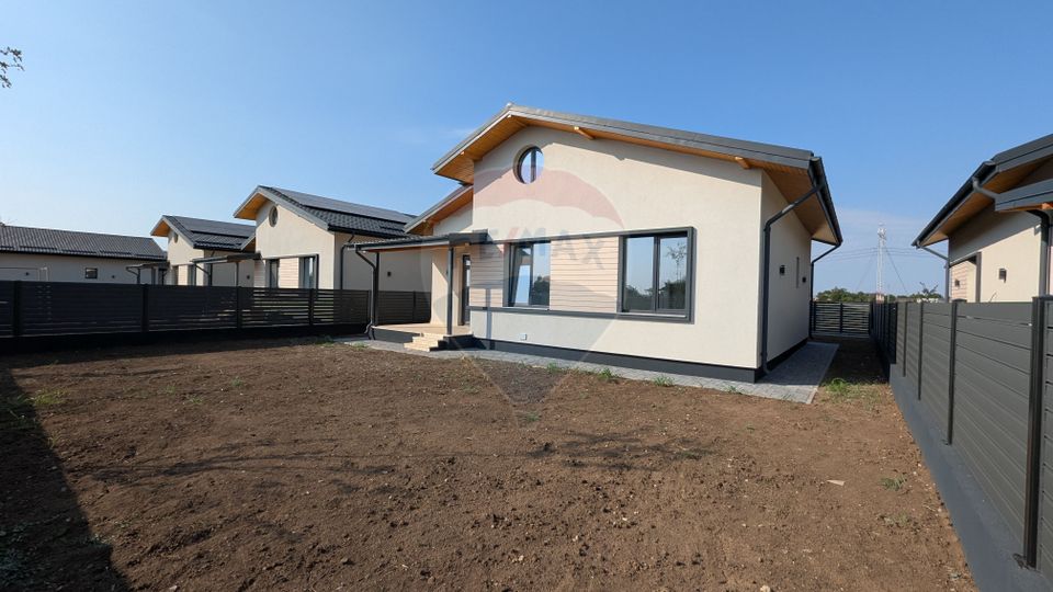 4 room House / Villa for sale