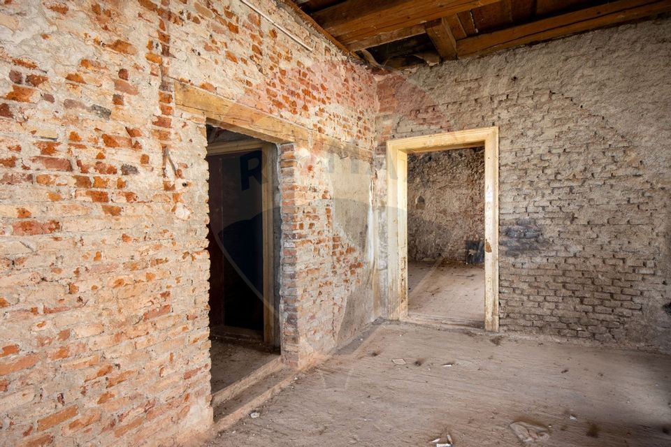 8 room House / Villa for sale, Central area