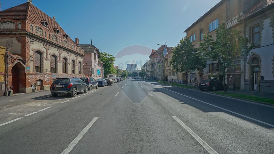 Apartament recent renovat langă Teatrul Dramatic. Fără comision!