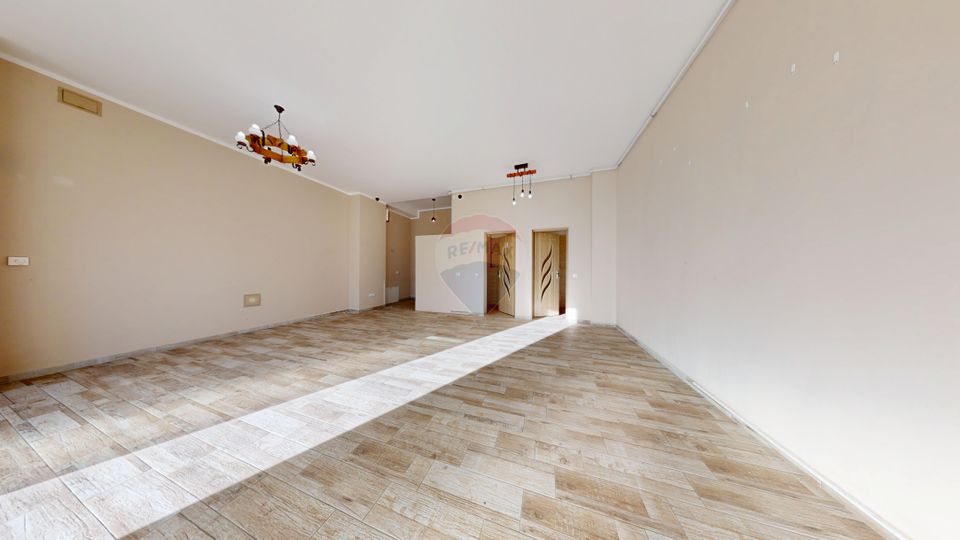 47sq.m Commercial Space for rent, Racadau area