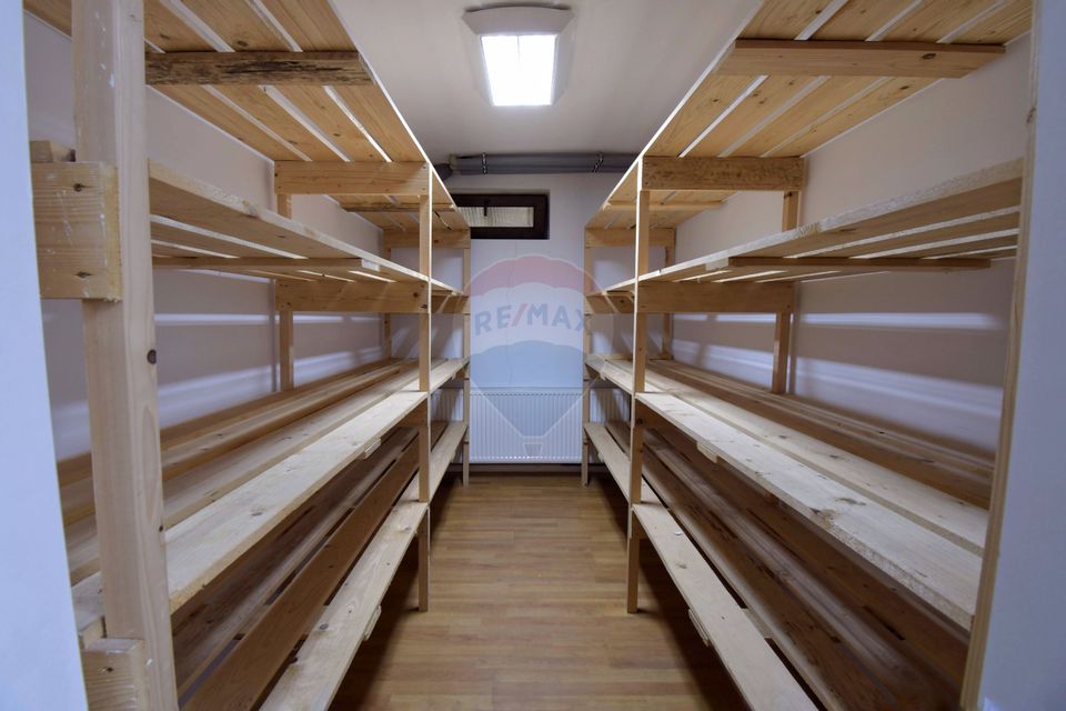 Casa cu 5 camere de inchiriat, zona Becas