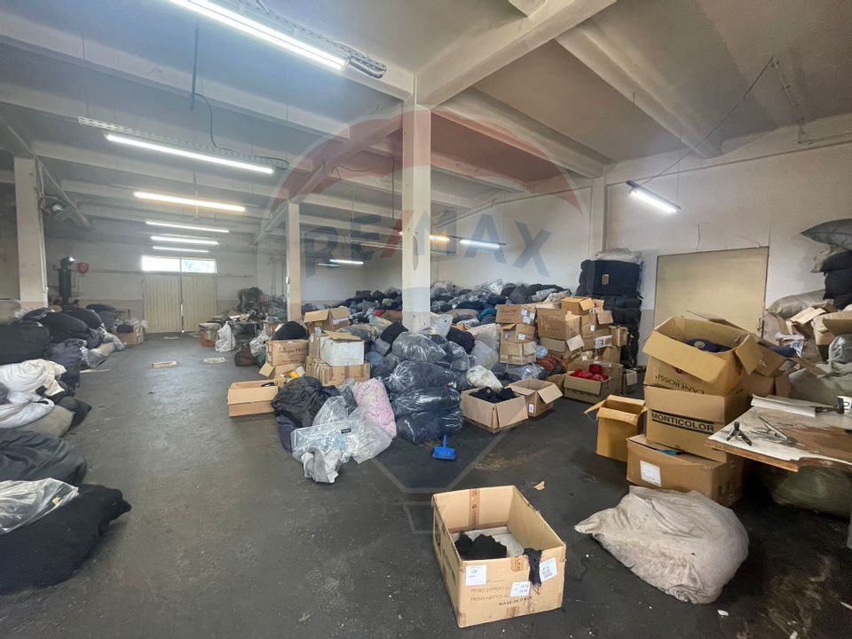 Spațiu industrial de 1,252mp de vânzare