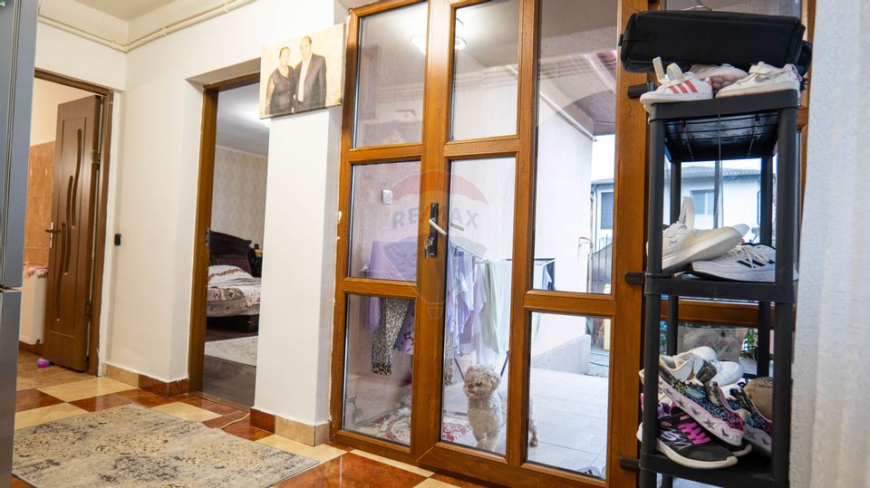 Vanzare casă 4 camere cu curte, Chitila la 3 minute de școală