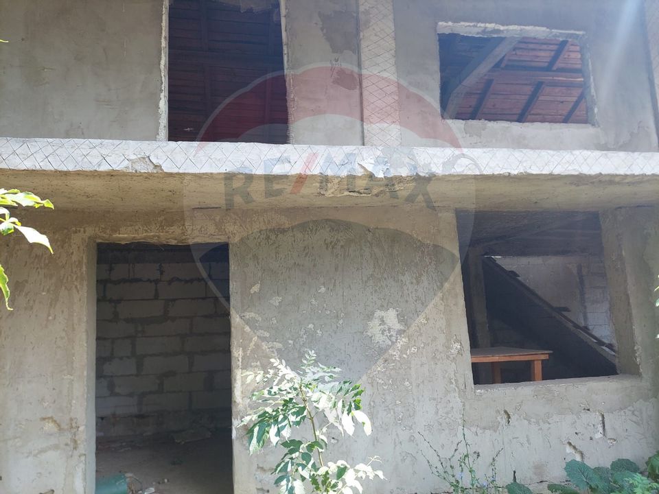 Casa nefinalizata de vanzare in Tisa Silvestri com. Odobesti