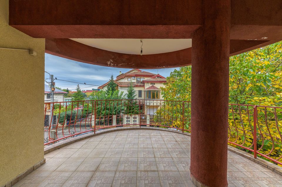 DE INCHIRIAT  Vilă cu 14 camere PIPERA/VOLUNTARI/ROND OMV