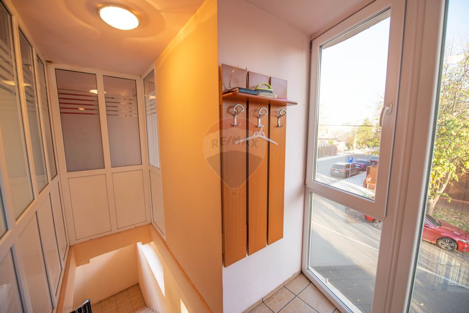 Casa Vila cu 4 camere de vanzare 157 mp, comercial, birou, rezidential