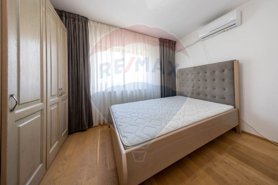 Apartament cu 3 camere de vânzare în zona Racadau- Valea Cetatii