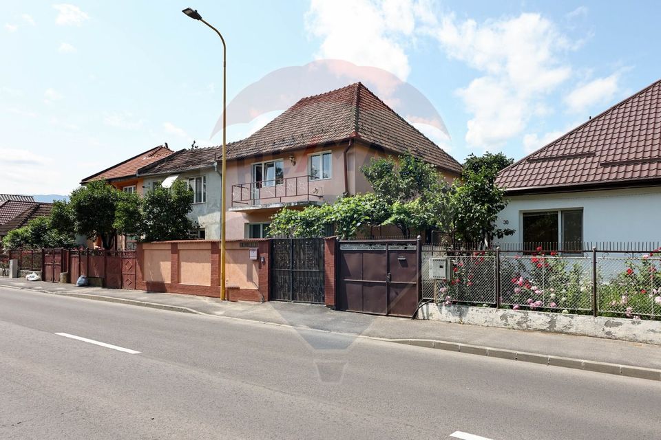 Vilă cu 4 camere de vânzare în zona Florilor