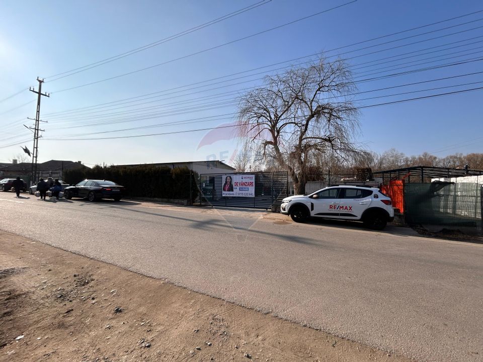 1,000sq.m Commercial Space for sale