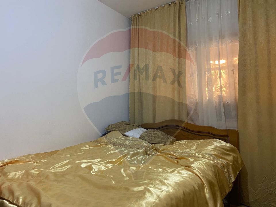 Apartament cu 4 camere de vânzare în zona Micro 4 Targoviste