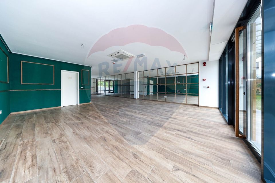 78sq.m Commercial Space for rent, Centrul Civic area