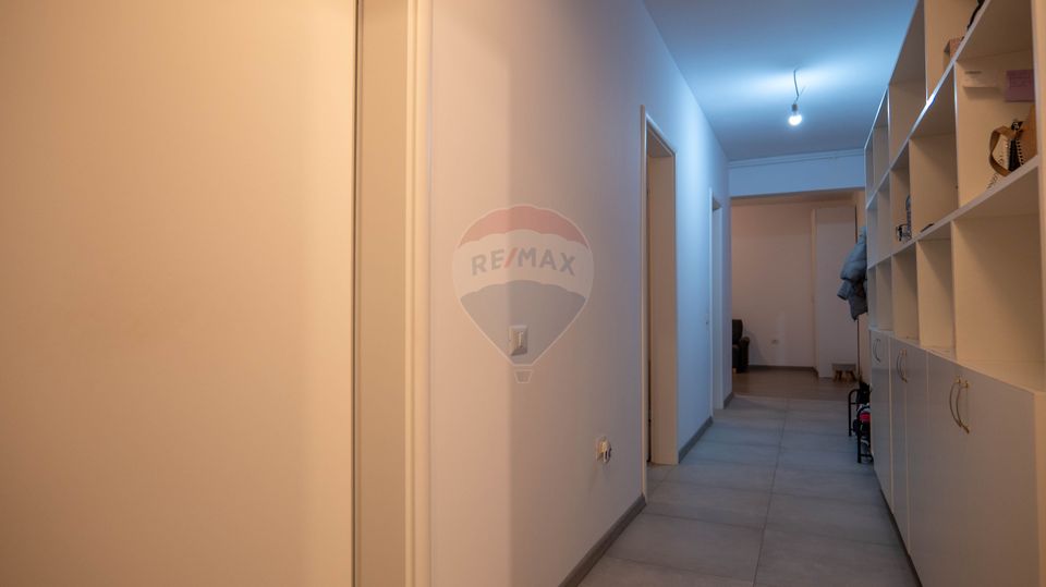 Vanzare apartament 3 camere, decomandat spatios si luminos, Dobroesti