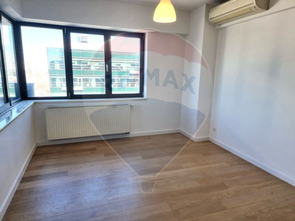 Apartament cu 3 camere de închiriat în zona Barbu Vacarescu