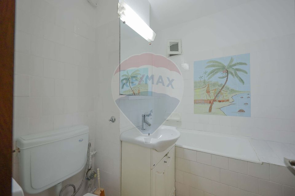 Apartament cu 3 camere de vânzare în zona Dacia