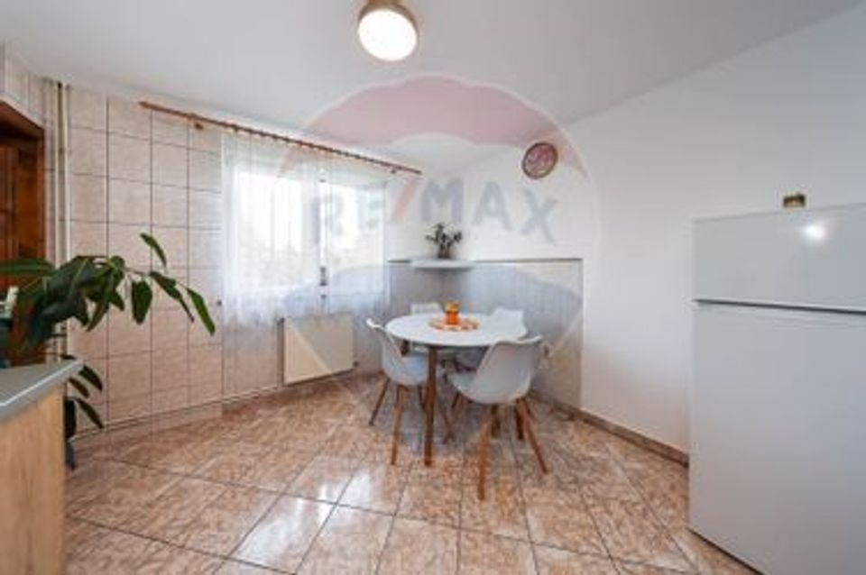 8 room House / Villa for sale, Central area