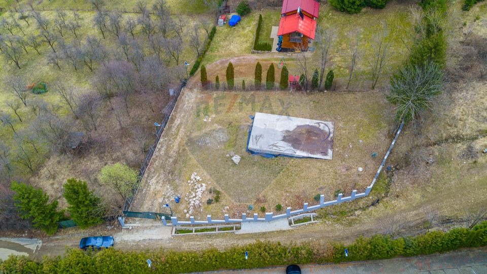 Teren 857mp Sacele/ fundatie / proiect casa/ AC- cf / Strada 7 Izvoare