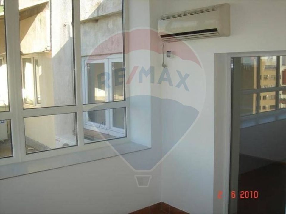 4 room Apartment for rent, Unirii area