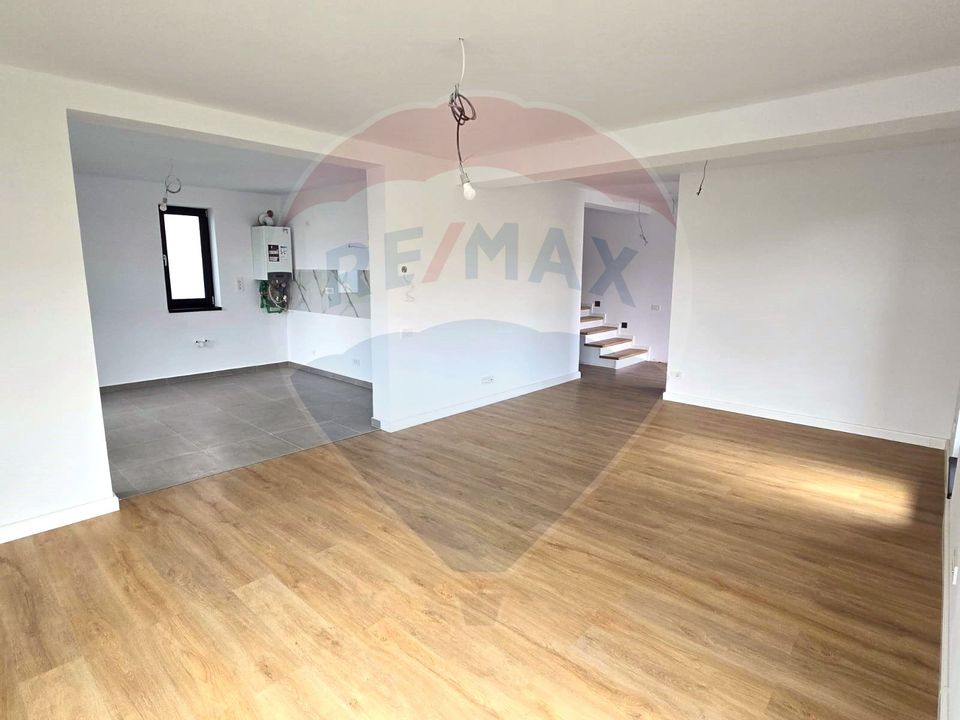 Casa de tip Duplex în Ghimbav