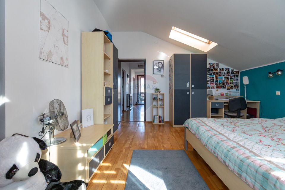 Vilă cu 7 camere de vânzare în zona Centrală Orașul  BUHUȘI