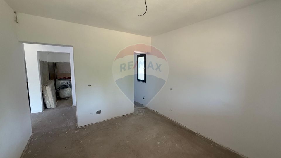 Casă / Vilă cu 5 camere zona Sud