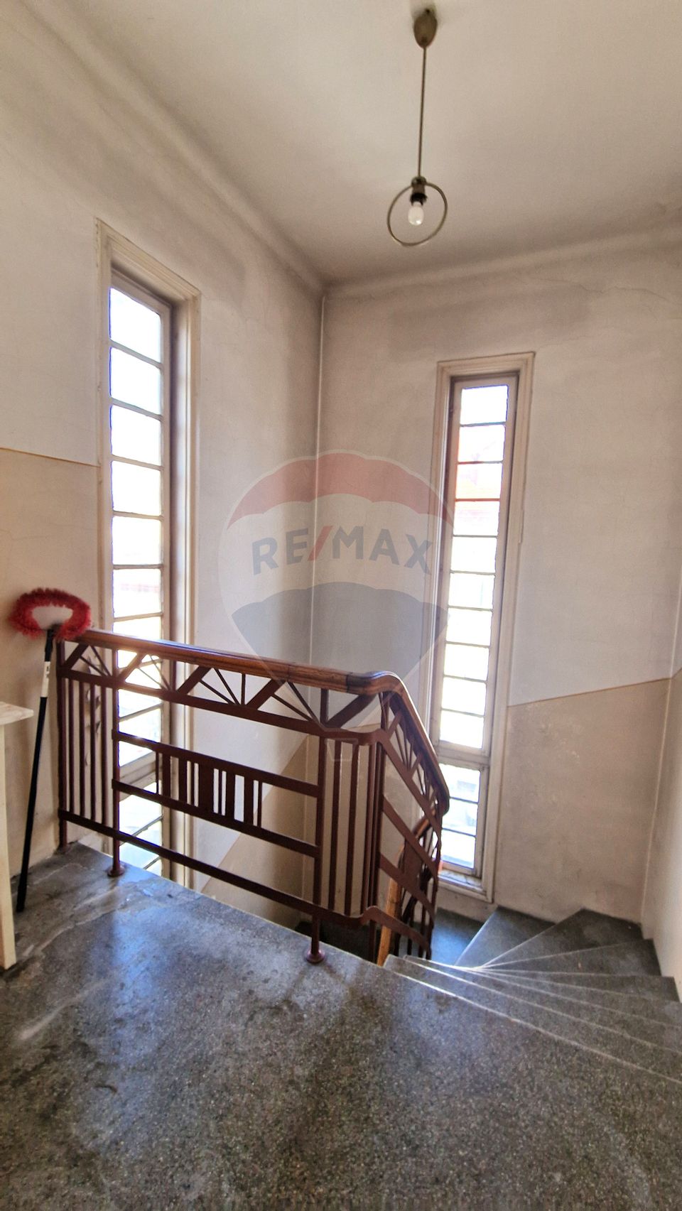 Apartament cu 4 camere de vânzare, Unirii