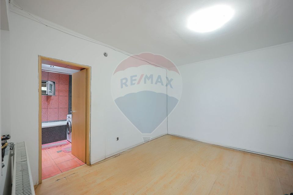 Casă de vânzare cu teren 517 mp, strada Izvorului, Oradea