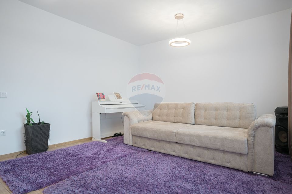 Apartament cu 3 camere decomandat, boxă și parcare la Casa Nobel