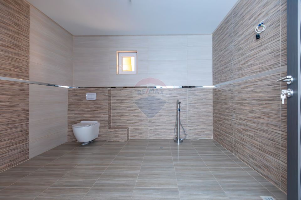 5 room House / Villa for sale