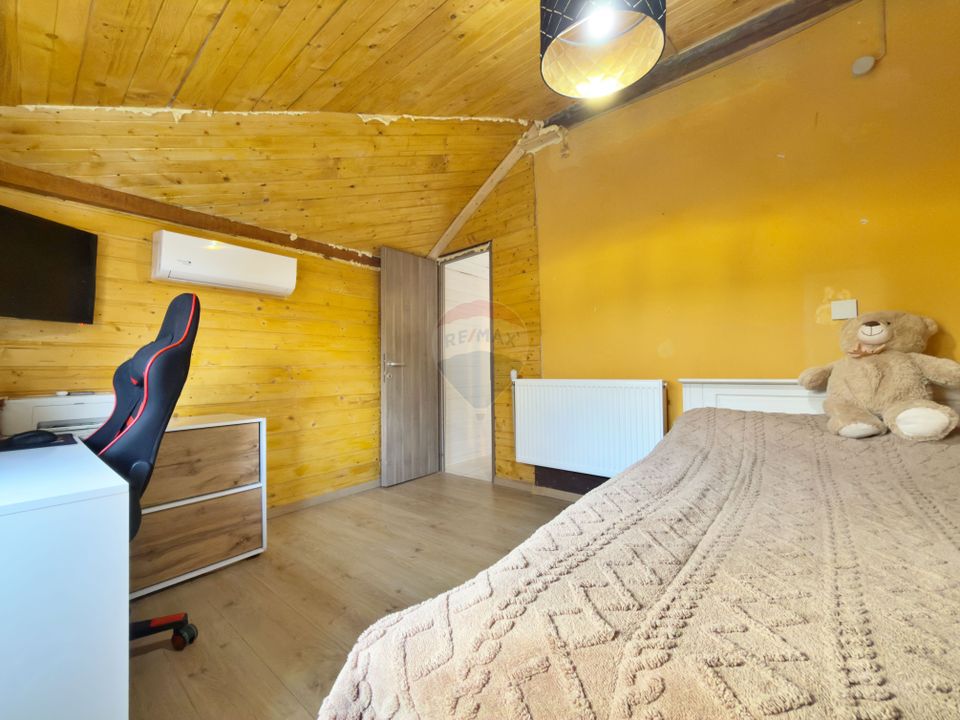 Casă cu 5 camere de vânzare în zona 3 Insule, Arad