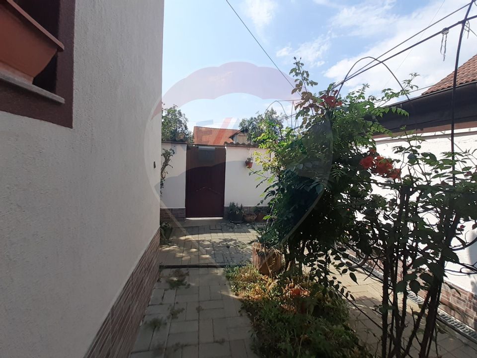 4 room House / Villa for sale