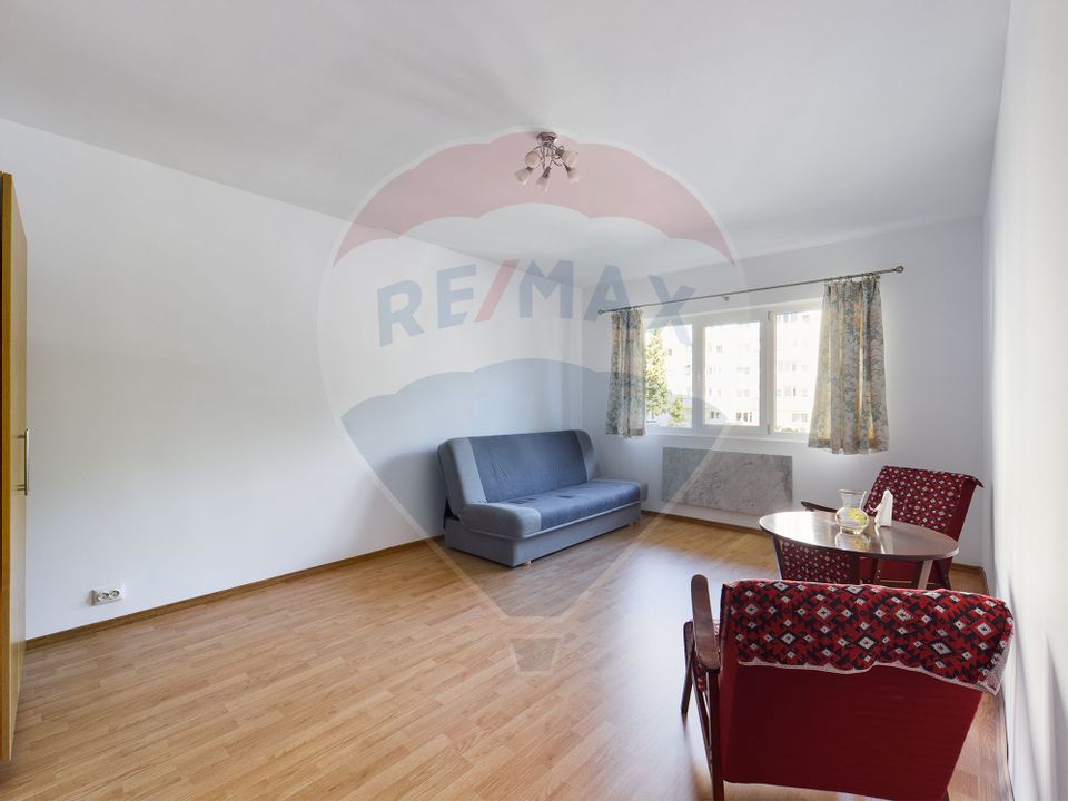 Apartament cu 3 camere de vânzare, Manastur, Cluj-Napoca.